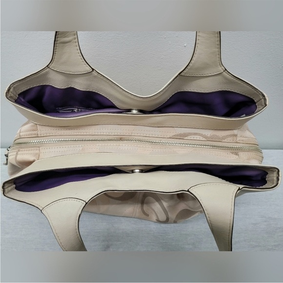 EUC Coach Signature Lexi Purse Cream/Tan - Picture 7 of 16